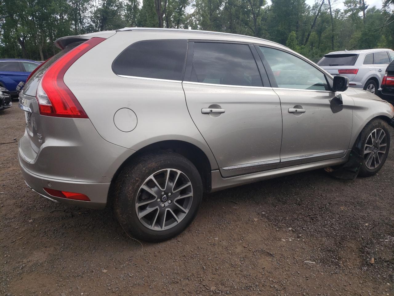 2016 Volvo Xc60 T5 Premier vin: YV4612RK5G2825793