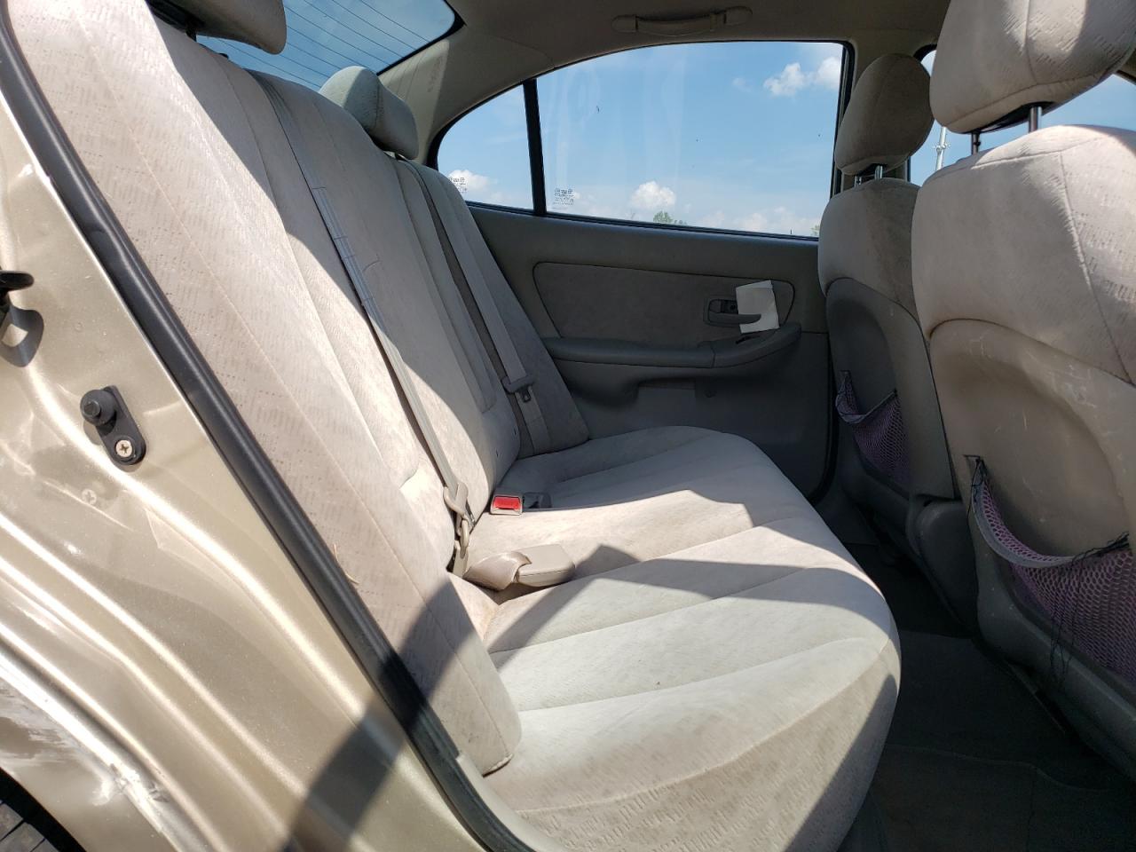 kmhdn46d45u105897 KMHDN46D45U105897 2005 Hyundai Elantra Gls