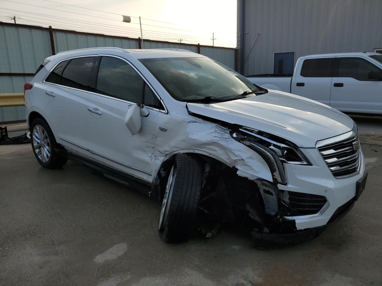 Lot #2771663399 2019 CADILLAC XT5 PREMIU