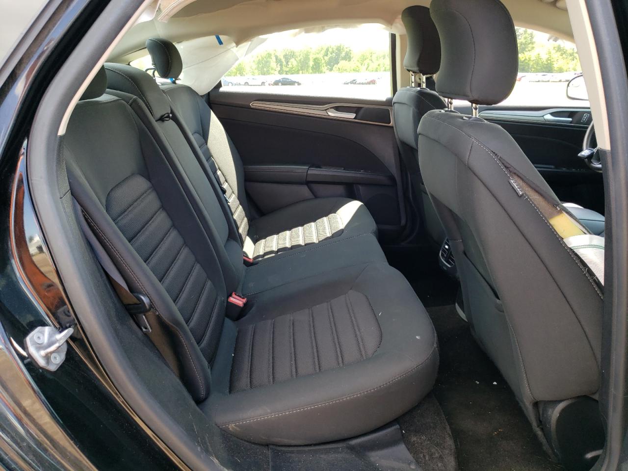 3FA6P0HD2JR230384 2018 Ford Fusion Se