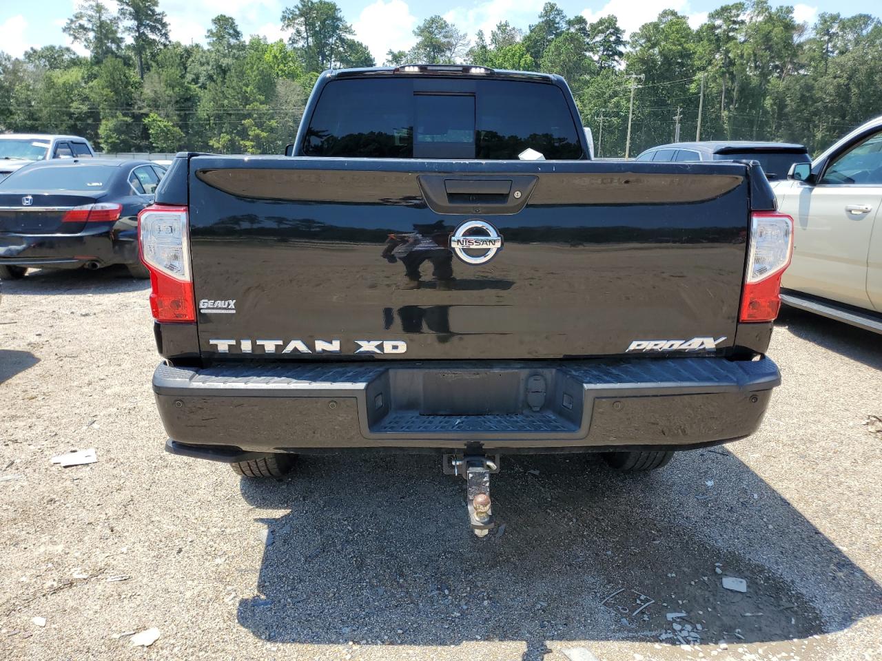 1N6BA1F48JN519644 2018 Nissan Titan Xd Sl