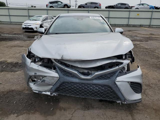 VIN 4T1B11HK2JU518554 2018 Toyota Camry, L no.5