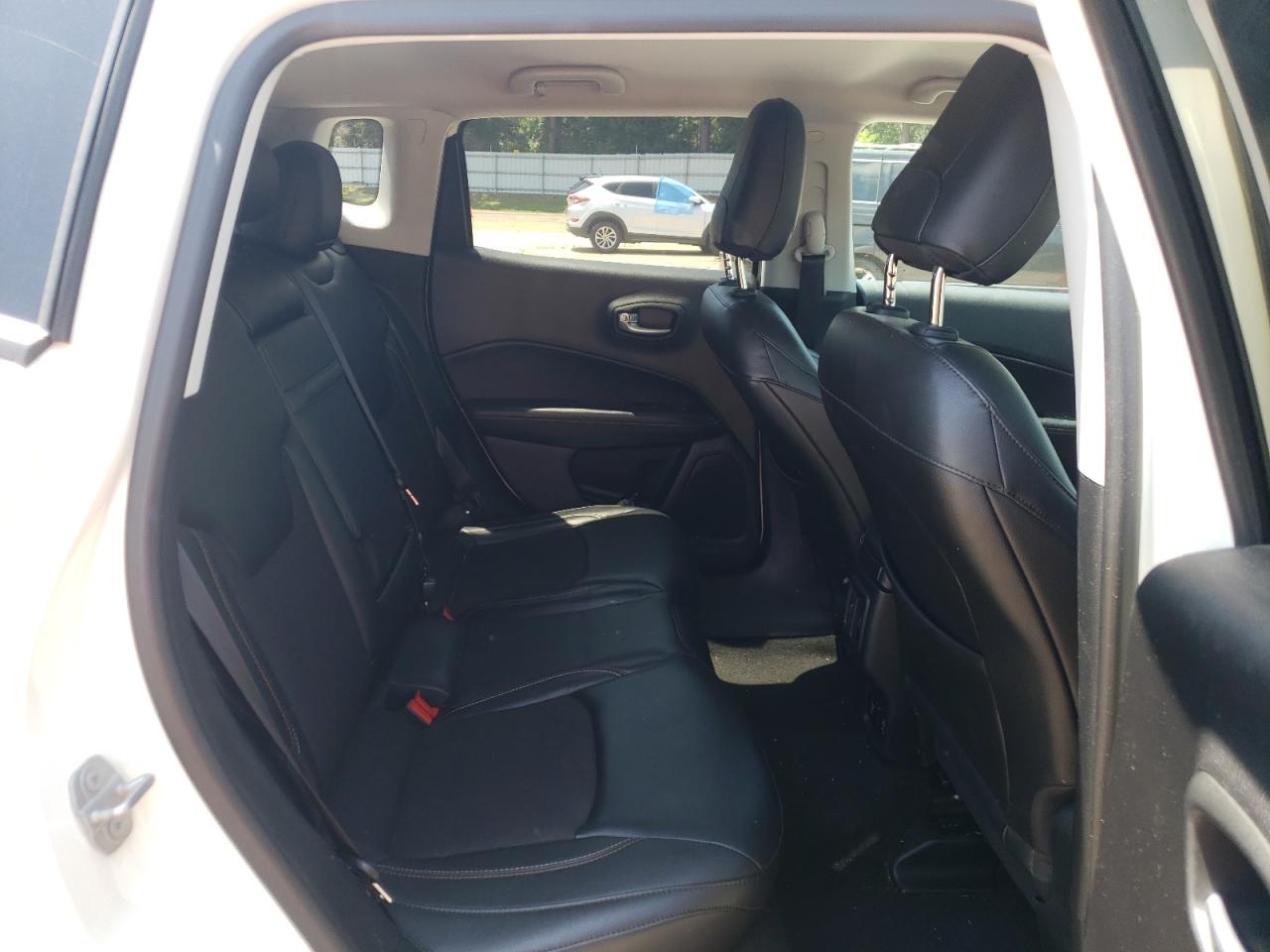 3C4NJCBB9JT194552 2018 Jeep Compass Latitude