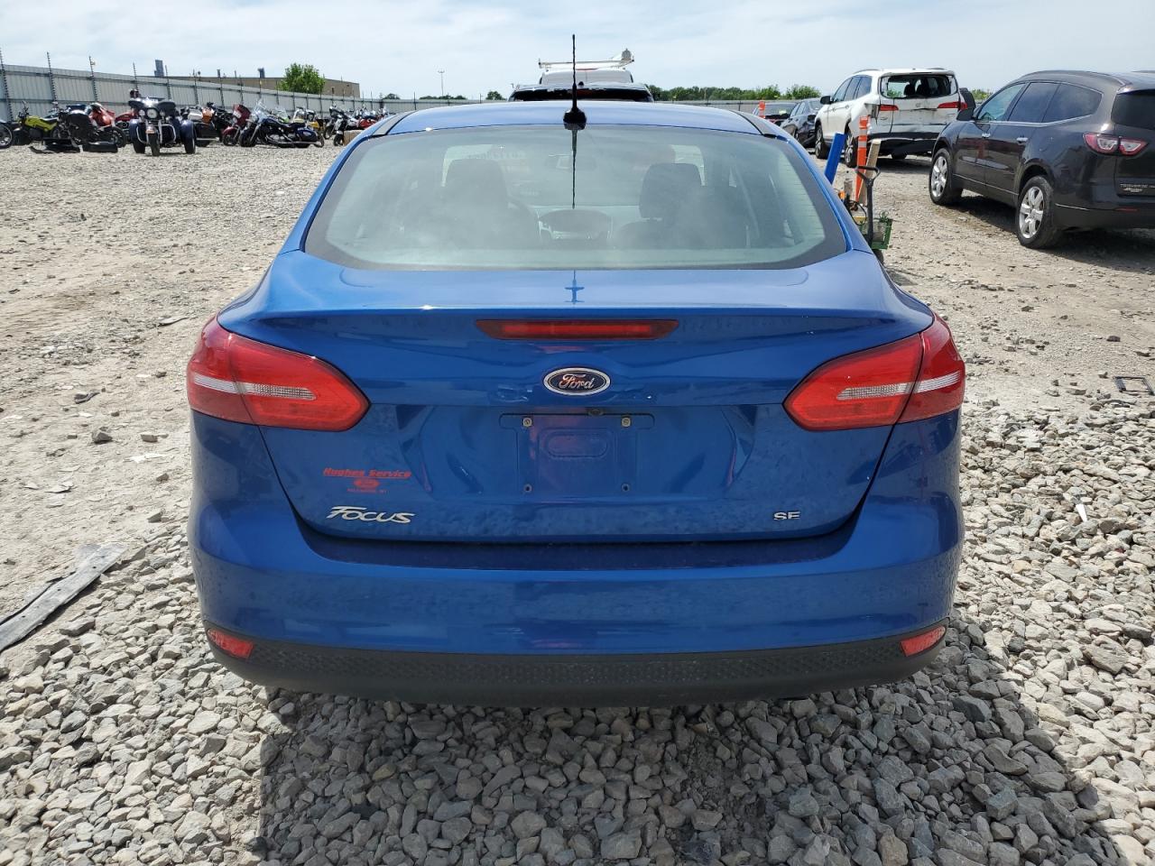 1FADP3F29JL211324 2018 Ford Focus Se