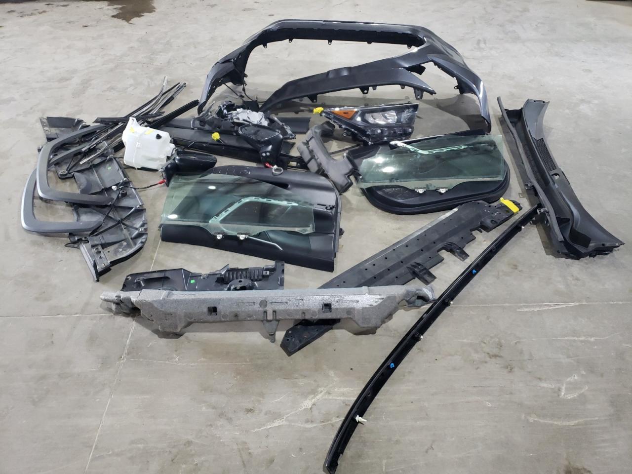 2T3G1RFV8KC019821 2019 Toyota Rav4 Le