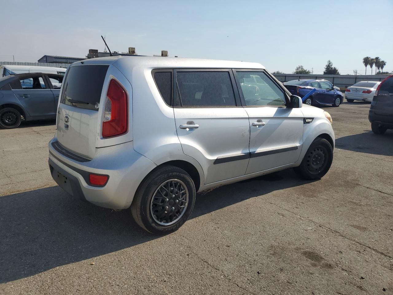 2013 Kia Soul vin: KNDJT2A55D7538868