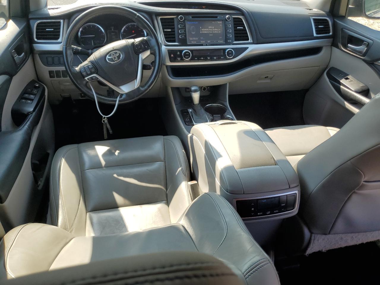 5TDKKRFH0FS054330 2015 Toyota Highlander Xle