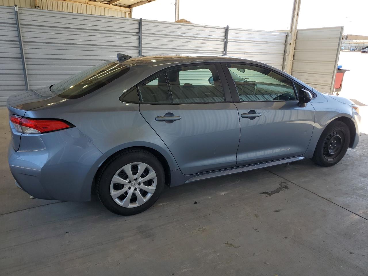 2021 Toyota Corolla Le vin: 5YFEPMAE3MP244353