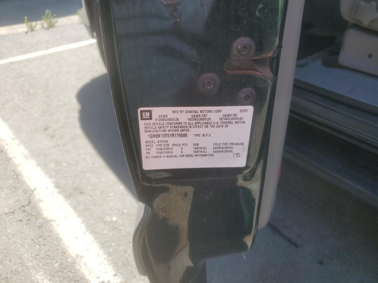 1GNEK13T51R179586 2001 Chevrolet Tahoe K1500