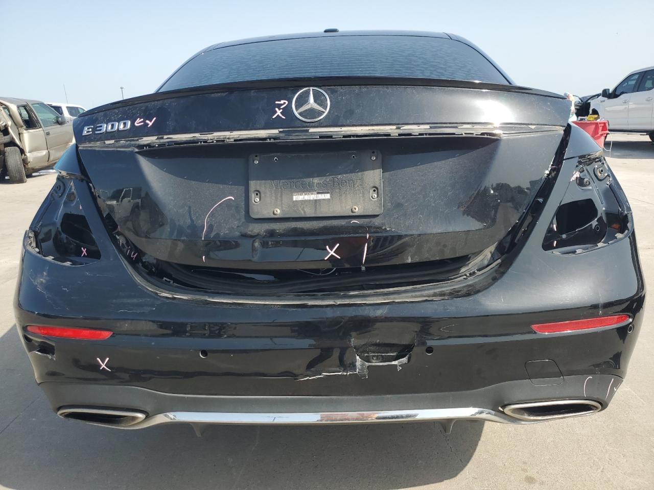 WDDZF4JB7JA387208 2018 Mercedes-Benz E 300