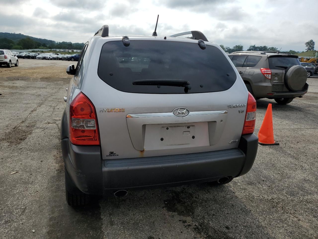 KM8JN72D35U073552 2005 Hyundai Tucson Gls