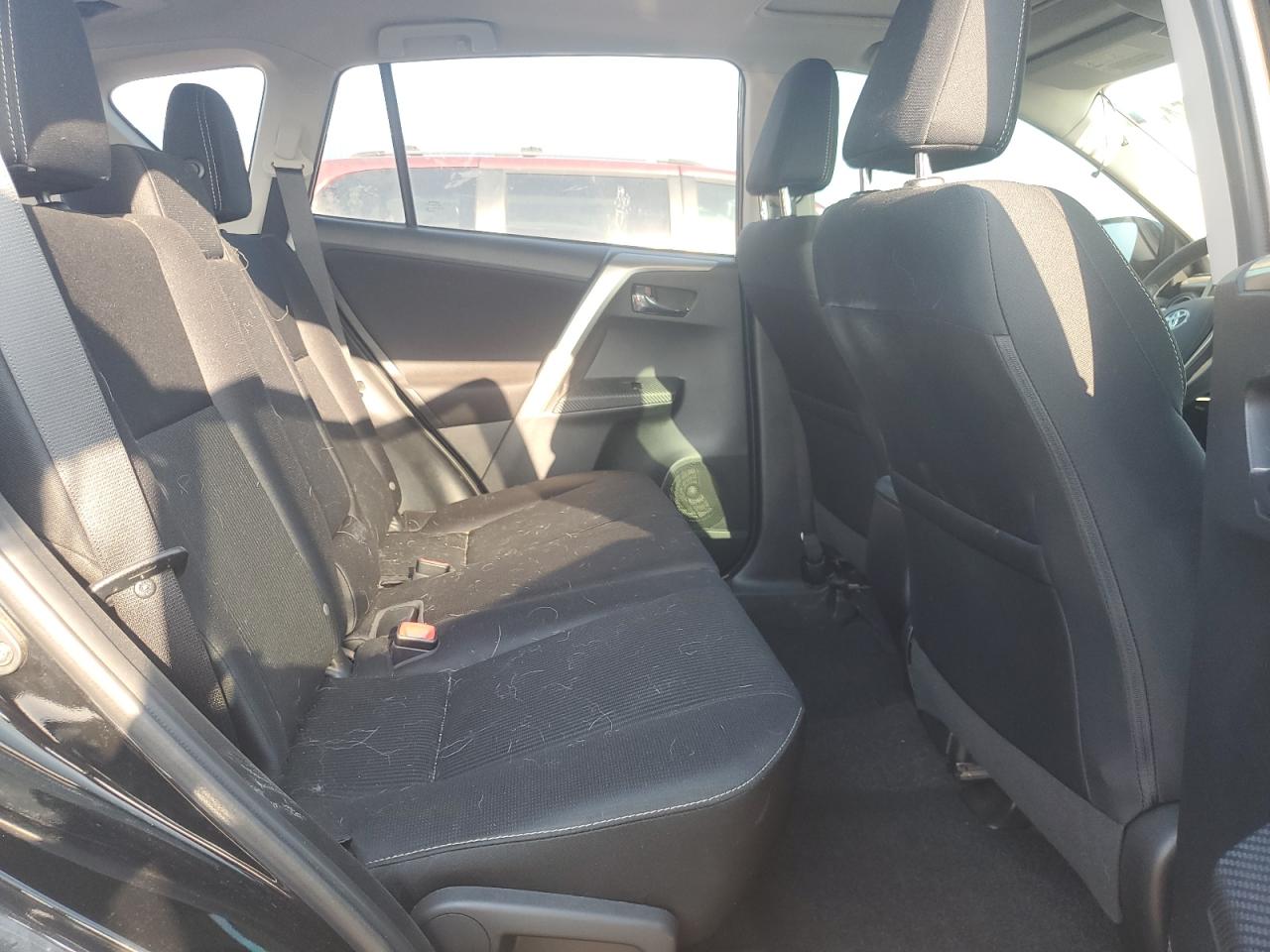 2T3RFREV2EW225702 2014 Toyota Rav4 Xle