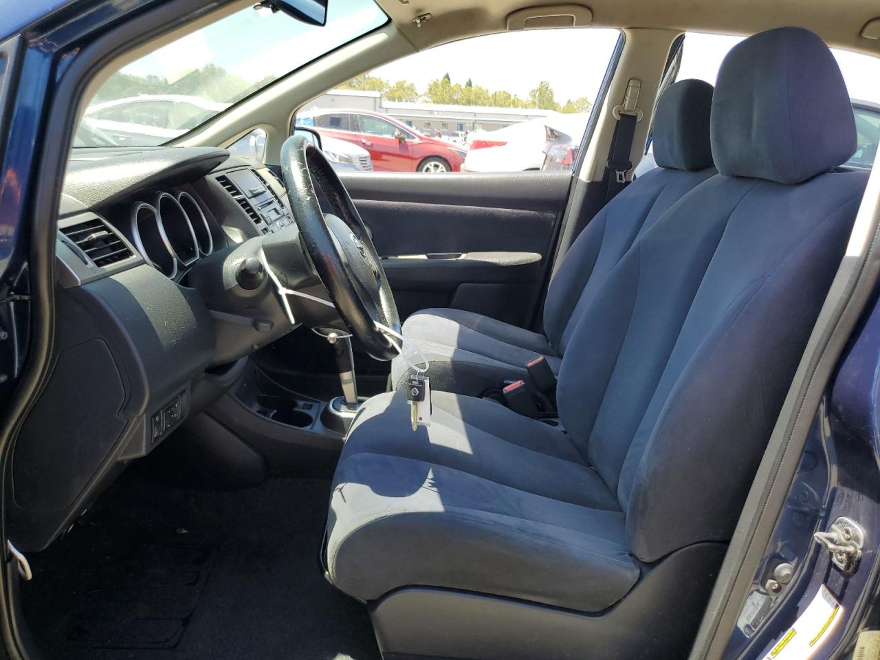 3N1BC11E68L352453 2008 Nissan Versa S