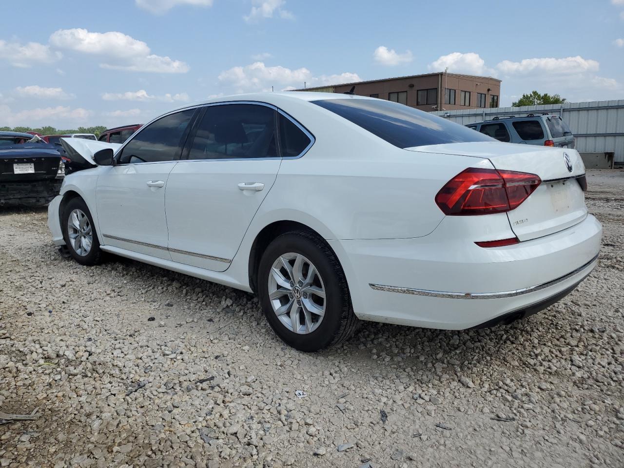 Lot #2751760120 2017 VOLKSWAGEN PASSAT S