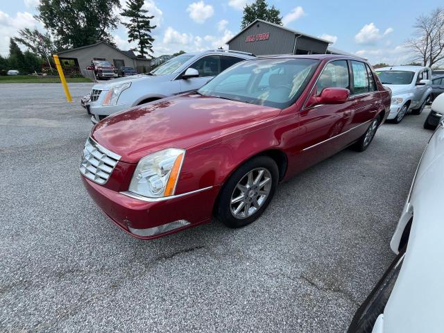 2011 Cadillac DTS - Image 2
