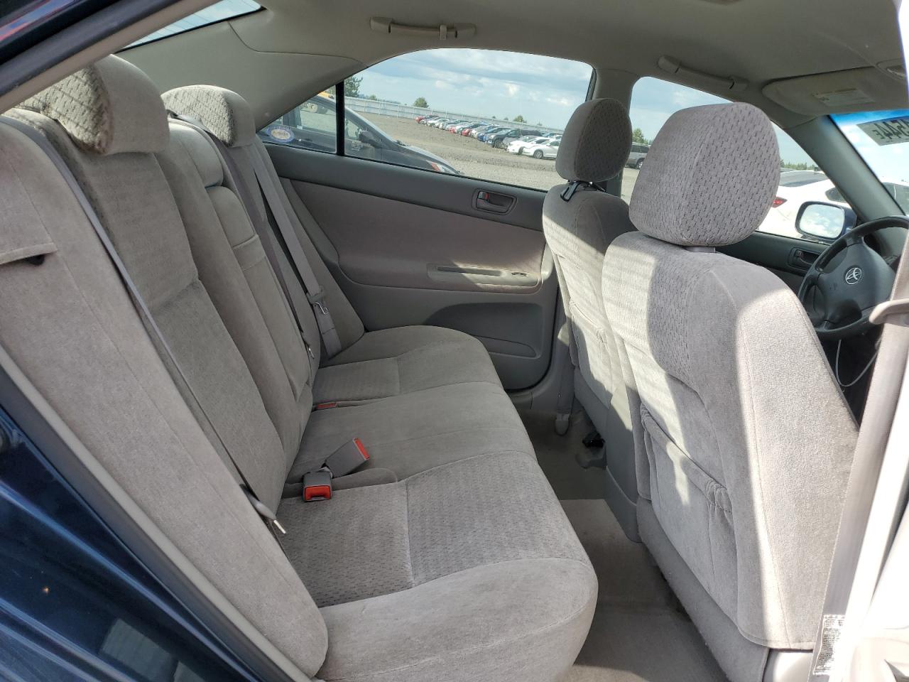 JTDBE32K940265841 2004 Toyota Camry Le