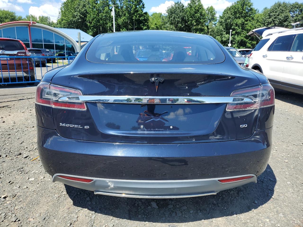 2013 Tesla Model S vin: 5YJSA1CG3DFP08772