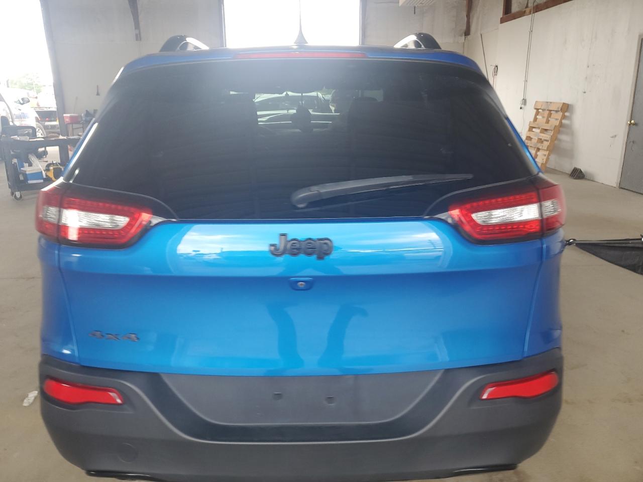 1C4PJMCB7JD526622 2018 Jeep Cherokee Latitude