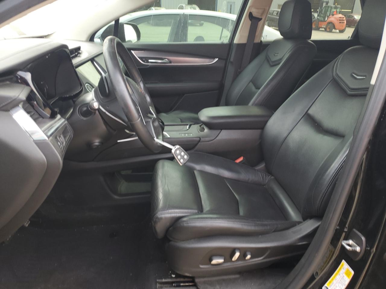 1GYKNDRS9HZ147487 2017 Cadillac Xt5 Luxury