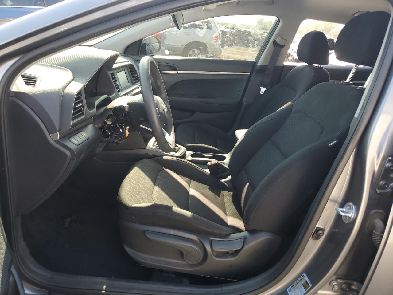 5NPD74LF0KH470667 2019 Hyundai Elantra Se