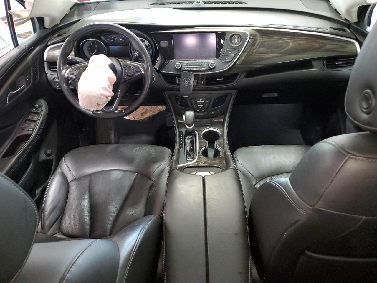 LRBFX2SA5KD009360 2019 Buick Envision Essence