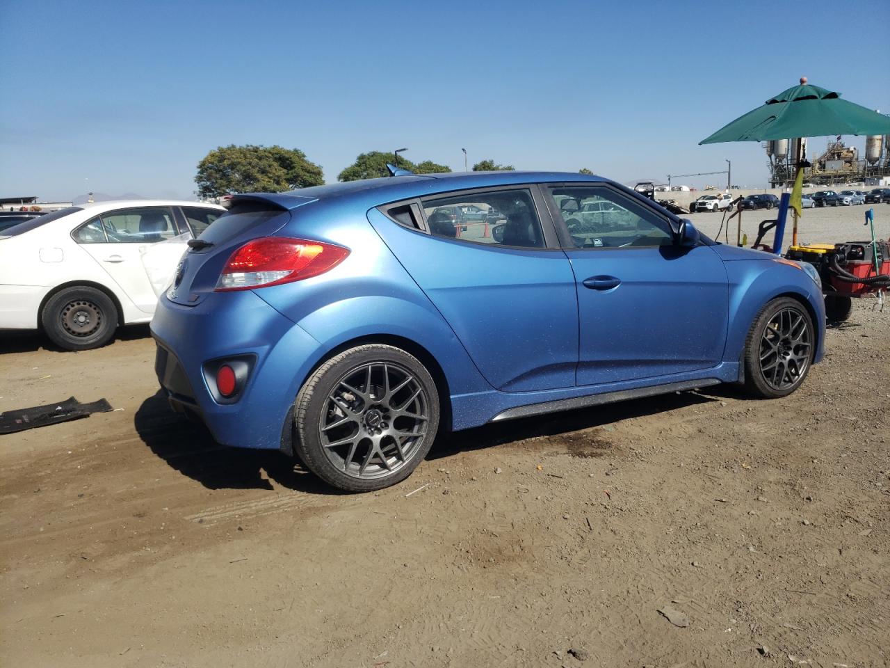 2016 Hyundai Veloster Turbo vin: KMHTC6AE1GU252386