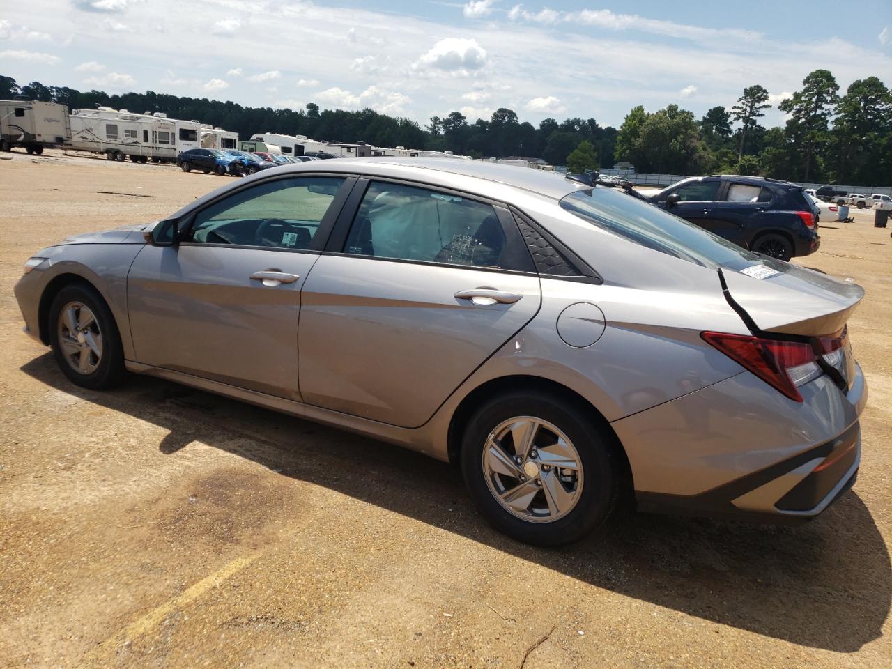 2024 Hyundai Elantra Se vin: KMHLL4DG8RU652935