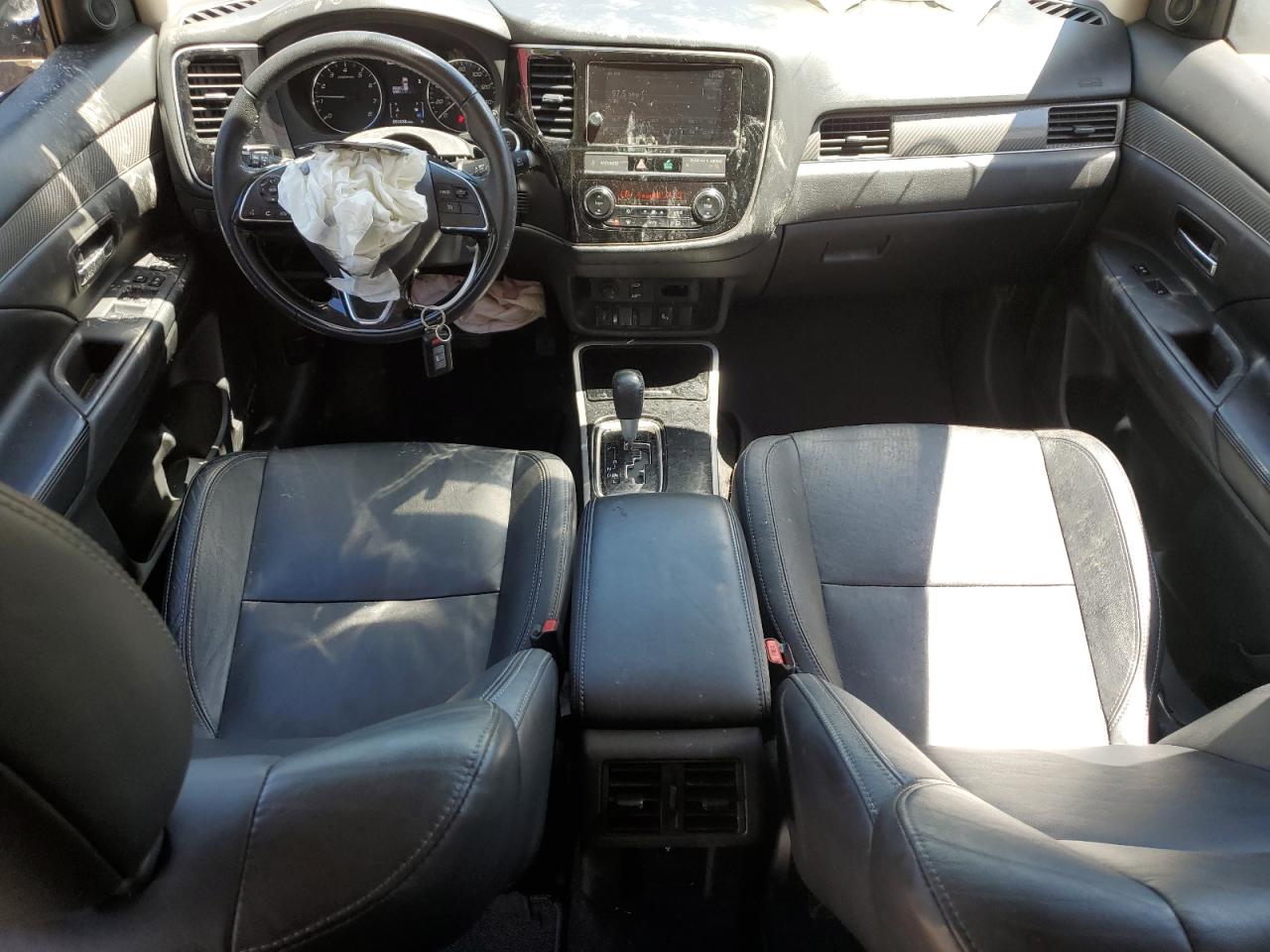 JA4AZ3A39KZ013424 2019 Mitsubishi Outlander Se