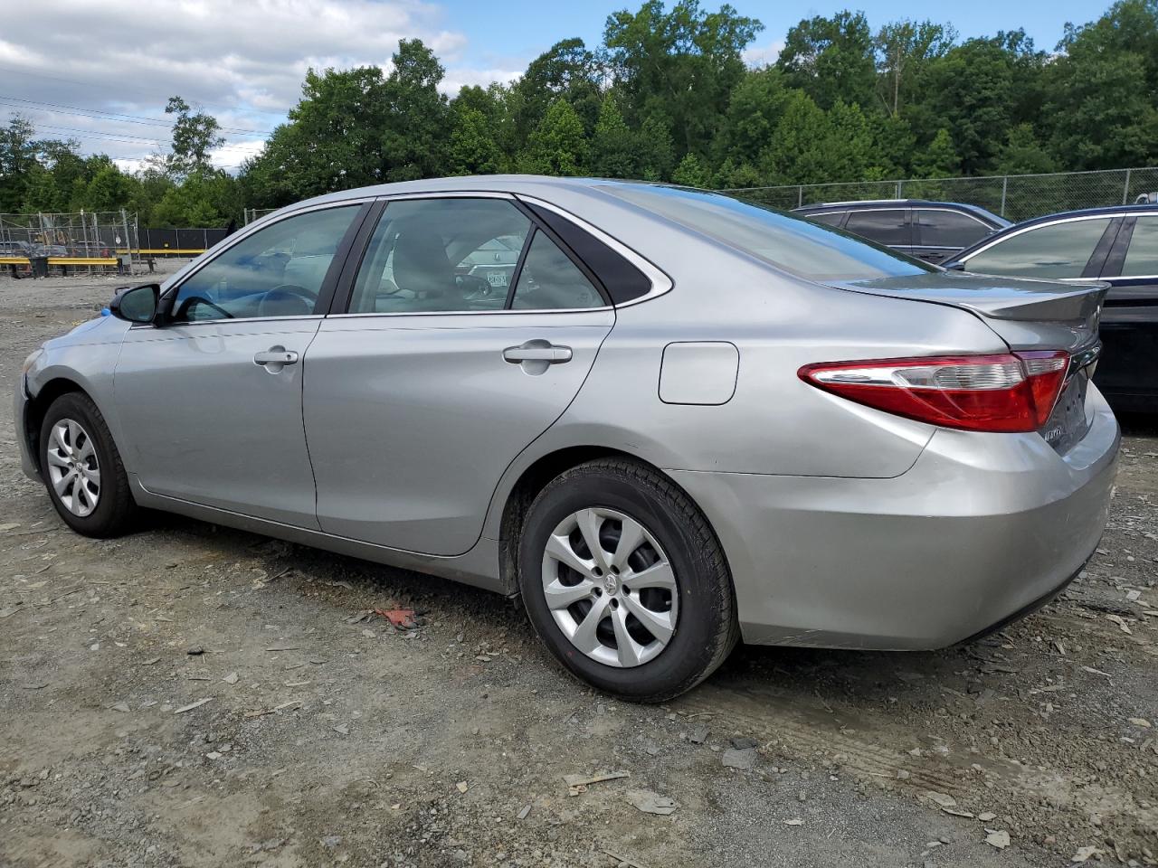 4T4BF1FKXFR506556 2015 Toyota Camry Le