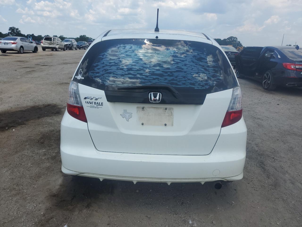 2013 Honda Fit vin: JHMGE8H34DC070651