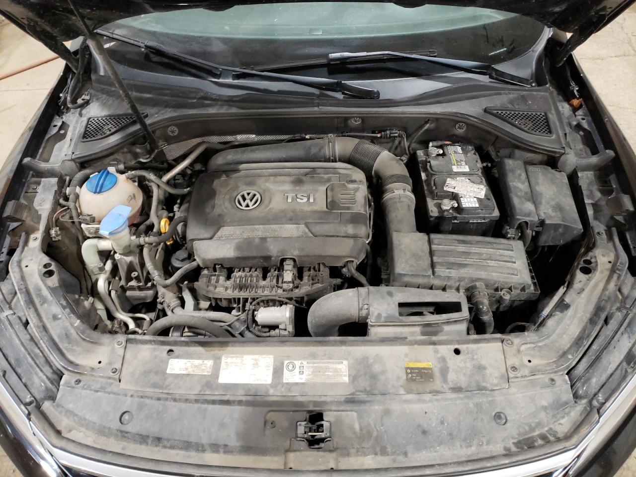 1VWGT7A38HC080792 2017 Volkswagen Passat Se