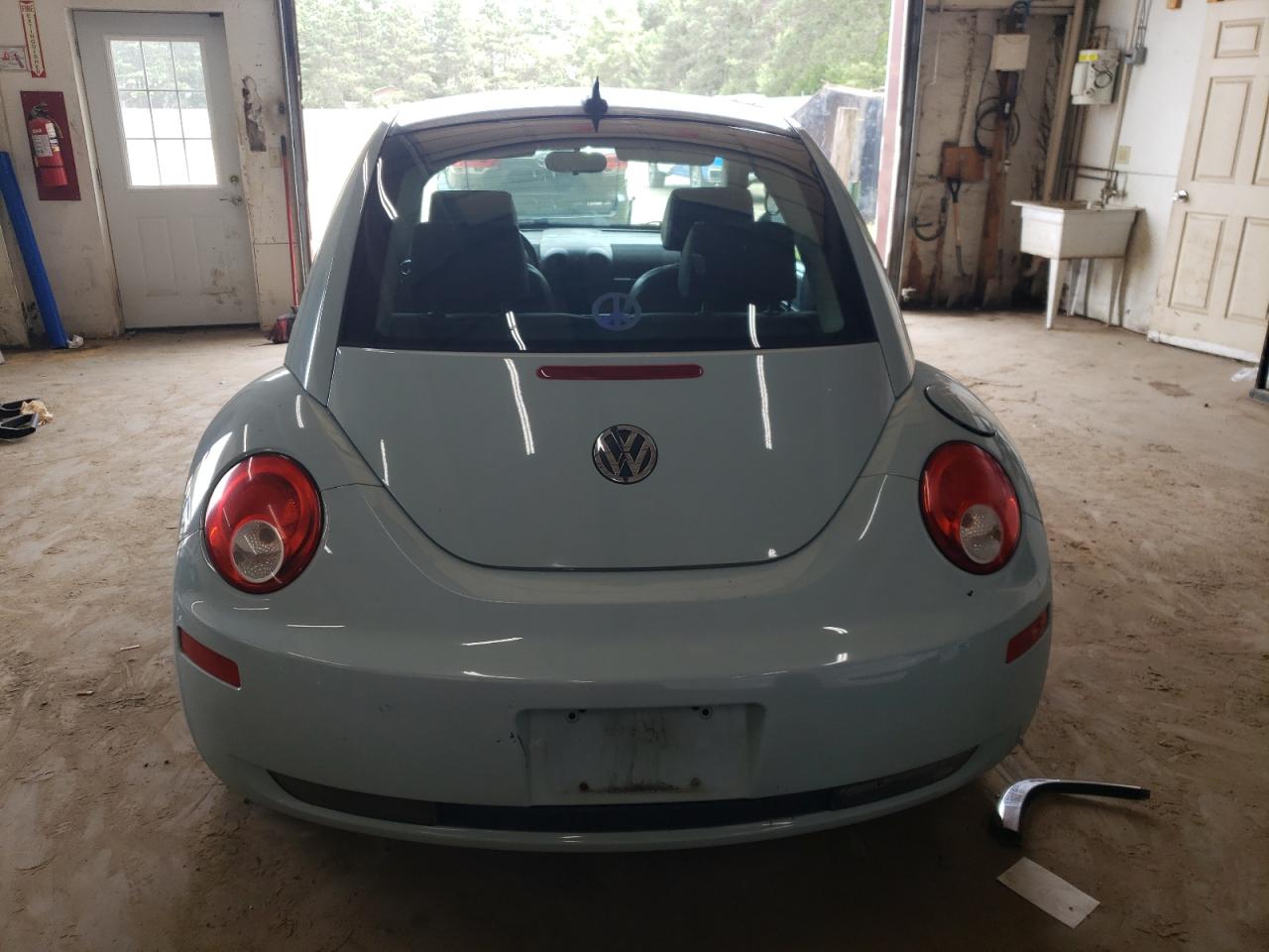 3VWRW3AG4AM015194 2010 Volkswagen New Beetle