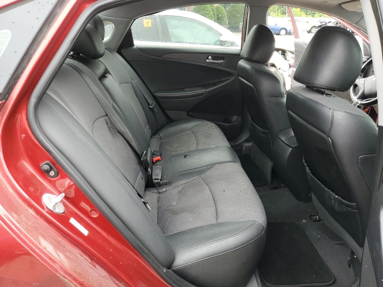 5NPEC4AC3BH054542 2011 Hyundai Sonata Se