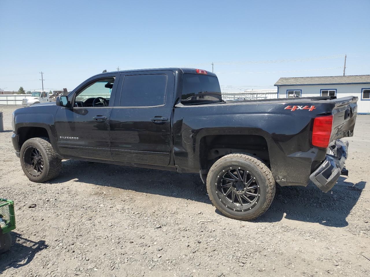 2018 Chevrolet Silverado K1500 Lt vin: 3GCUKREC0JG419059