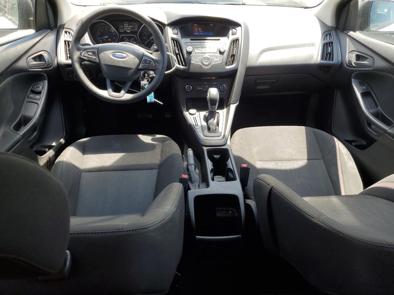 2015 Ford Focus S vin: 1FADP3E27FL256741