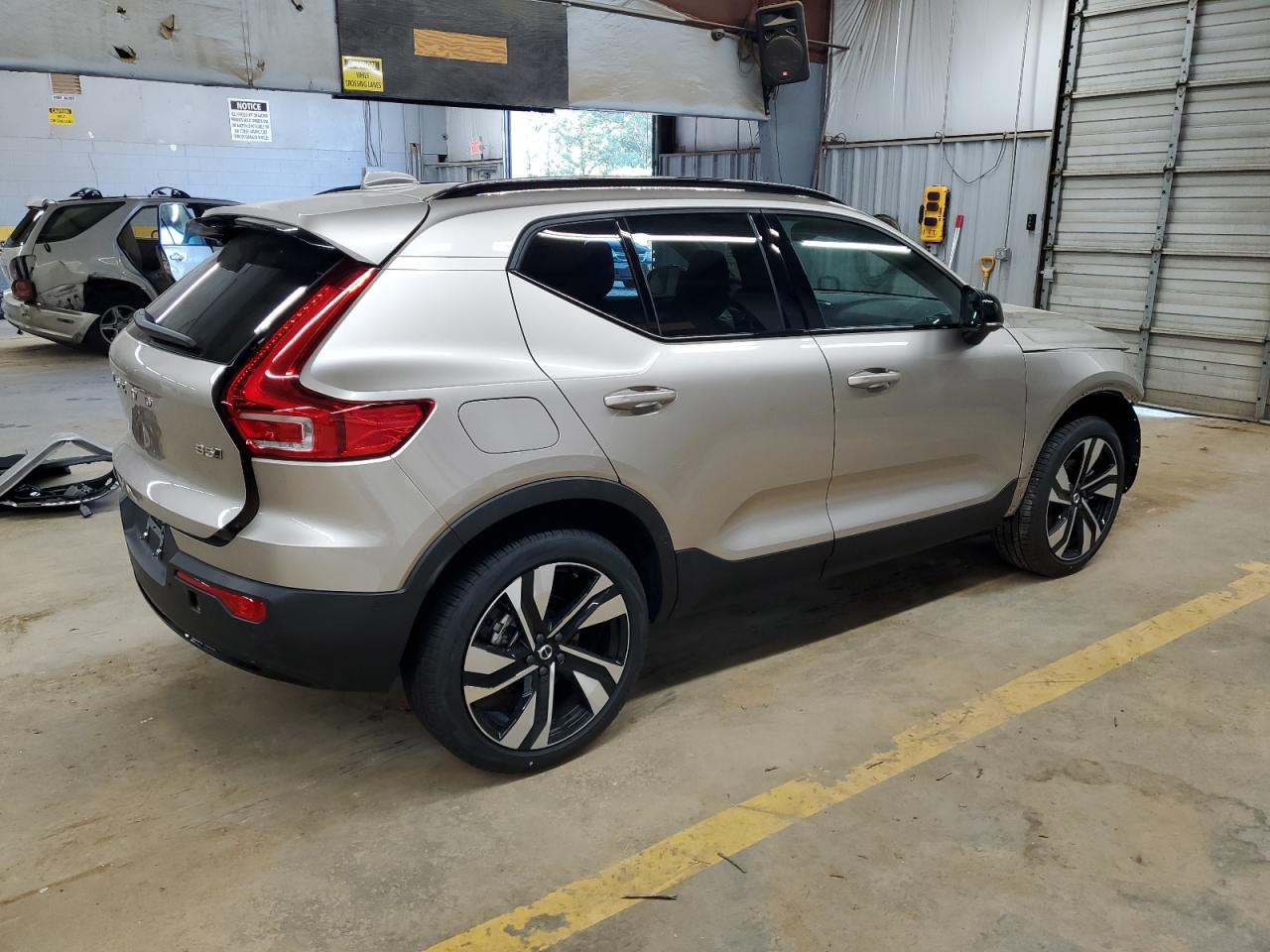 YV4L12UW5P2039277 2023 Volvo Xc40 Plus