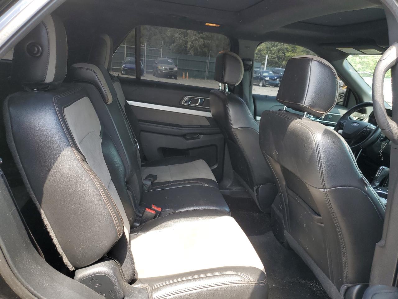 1FM5K8DH1HGE31900 2017 Ford Explorer Xlt