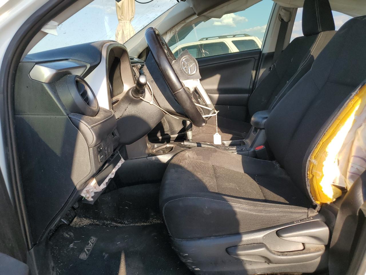 JTMWFREV4HJ118897 2017 Toyota Rav4 Xle