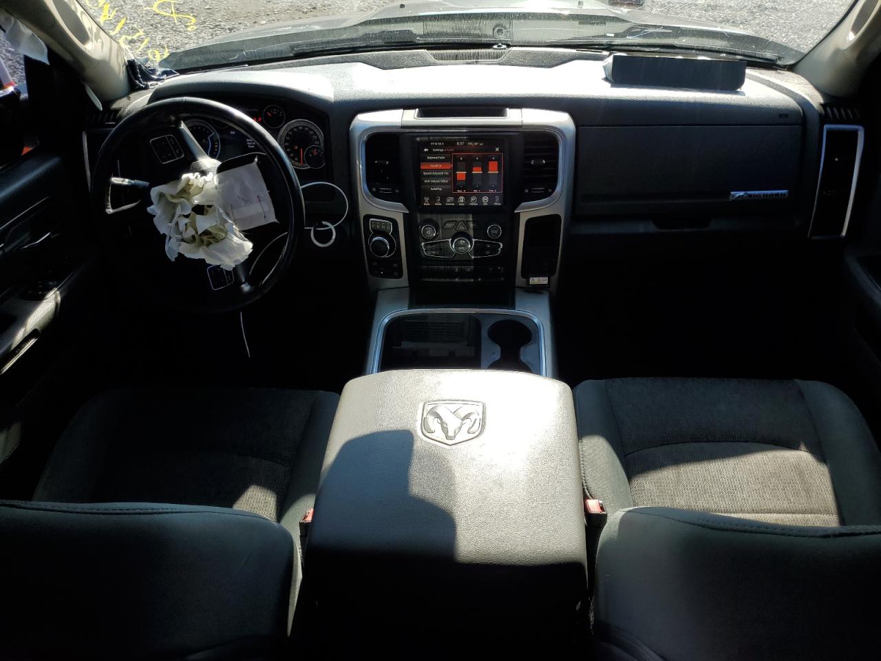 3C6RR7LT2HG525703 2017 Ram 1500 Slt