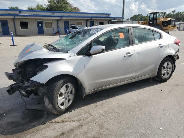 VIN 3KPFL4A71JE195572 2018 KIA Forte, LX no.1