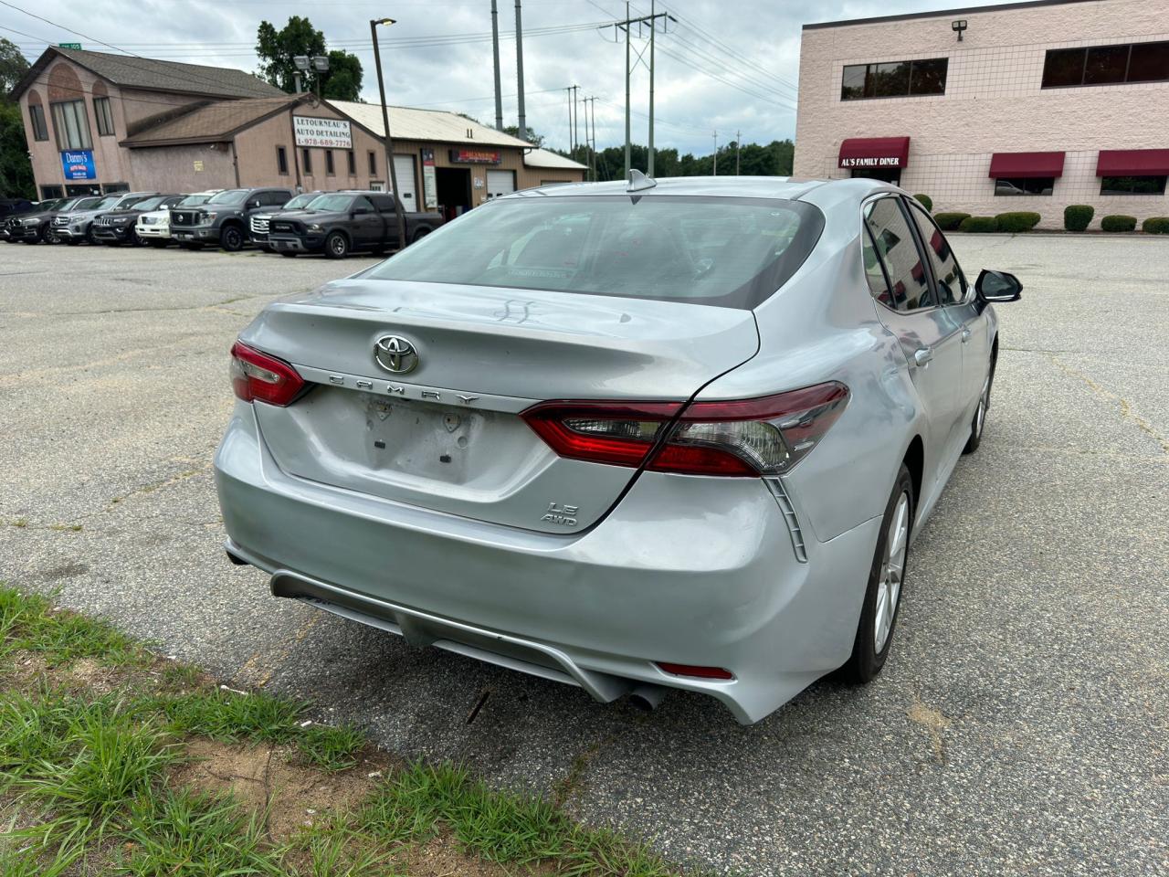 2022 Toyota Camry Le vin: 4T1C11BKXNU057316