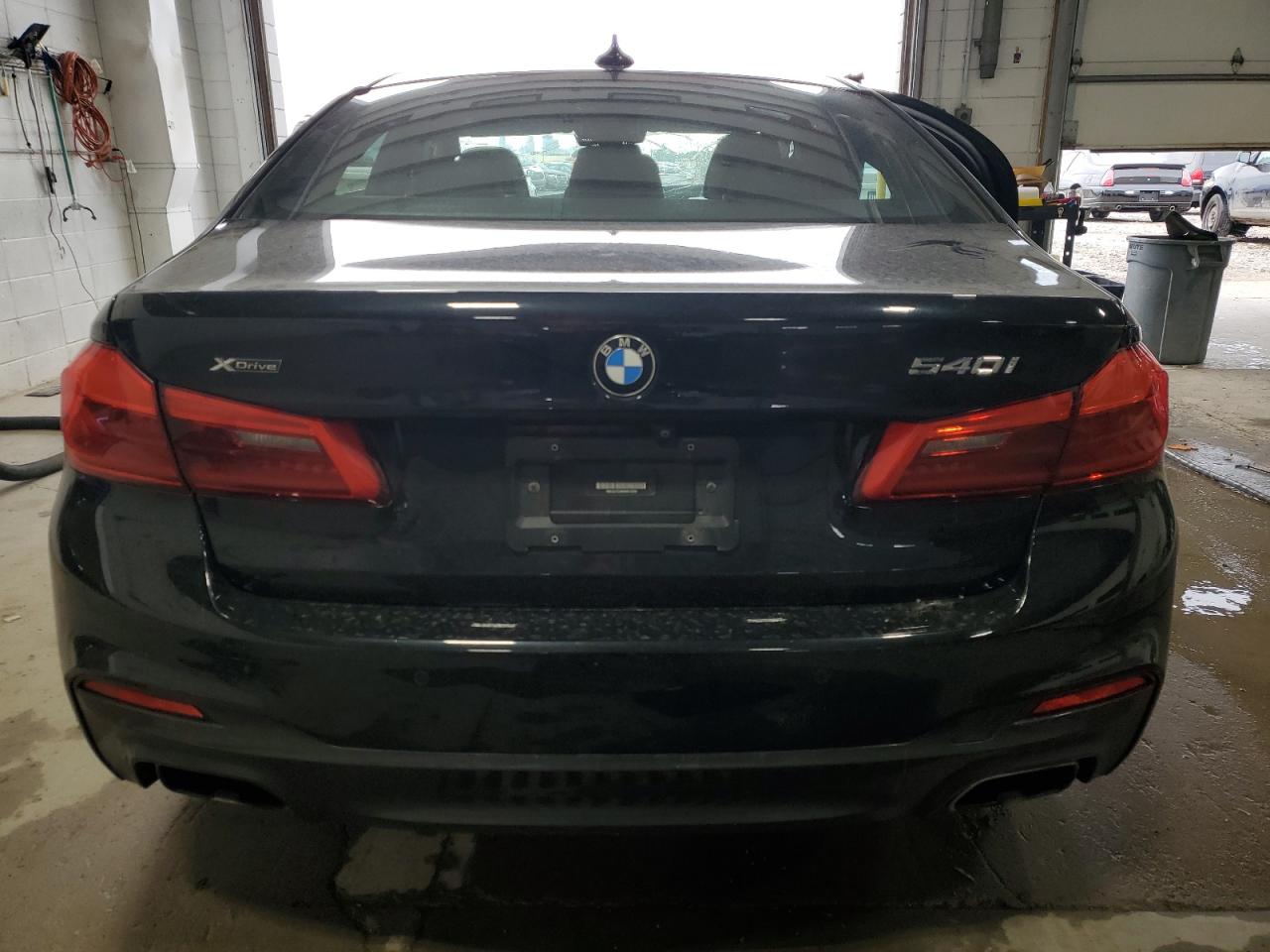 WBAJE7C56KWW14229 2019 BMW 540 Xi