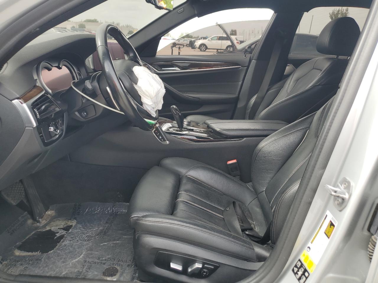 WBAJA7C51KG911687 2019 BMW 530 Xi