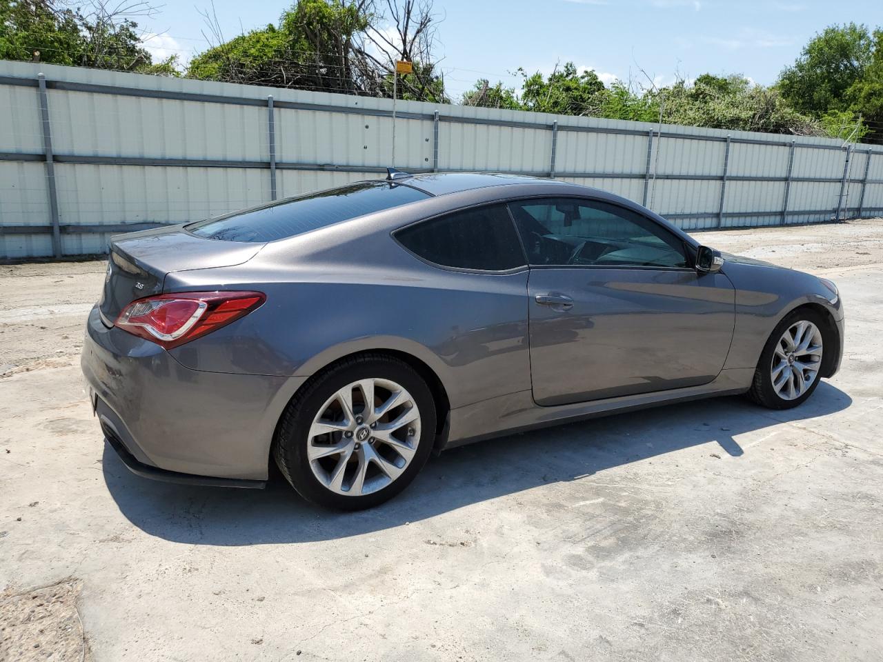 2013 Hyundai Genesis Coupe 3.8L vin: KMHHU6KJXDU086458