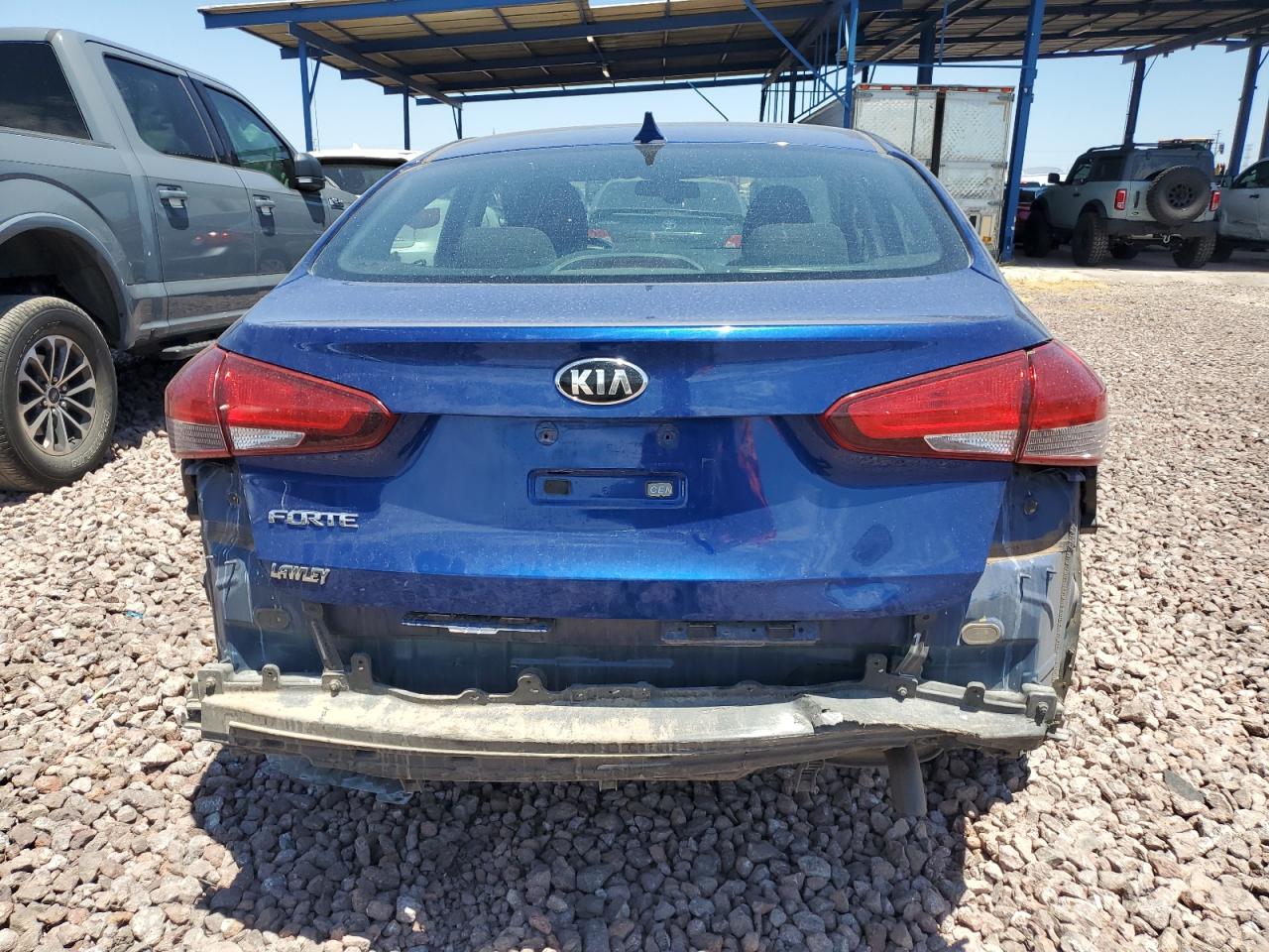 3KPFK4A75JE205670 2018 Kia Forte Lx