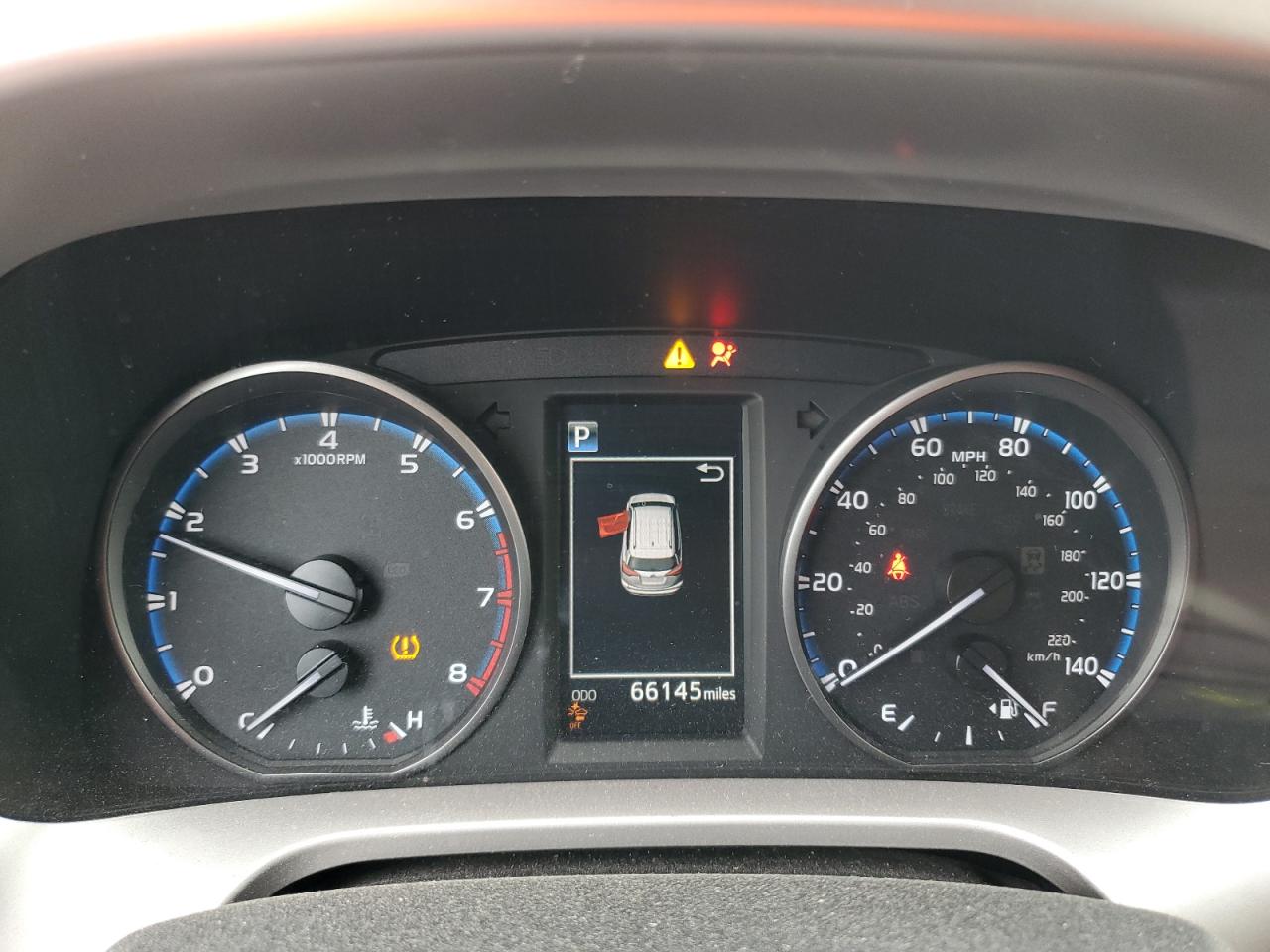 JTMZFREV2HJ111637 2017 Toyota Rav4 Le