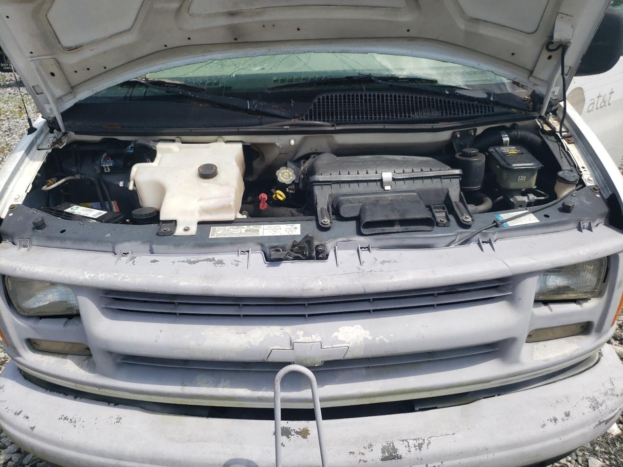 1GCFG25M8Y1215127 2000 Chevrolet Express G2500