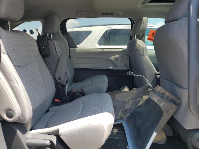 2024 TOYOTA SIENNA LE - 5TDBSKFC2RS117508