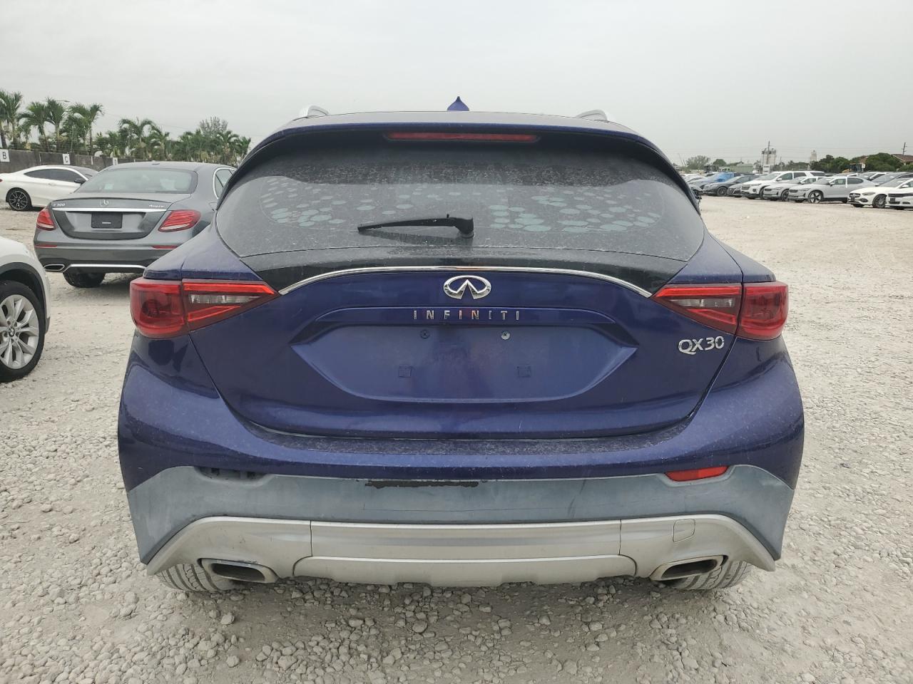 2017 Infiniti Qx30 Base vin: SJKCH5CR9HA035085