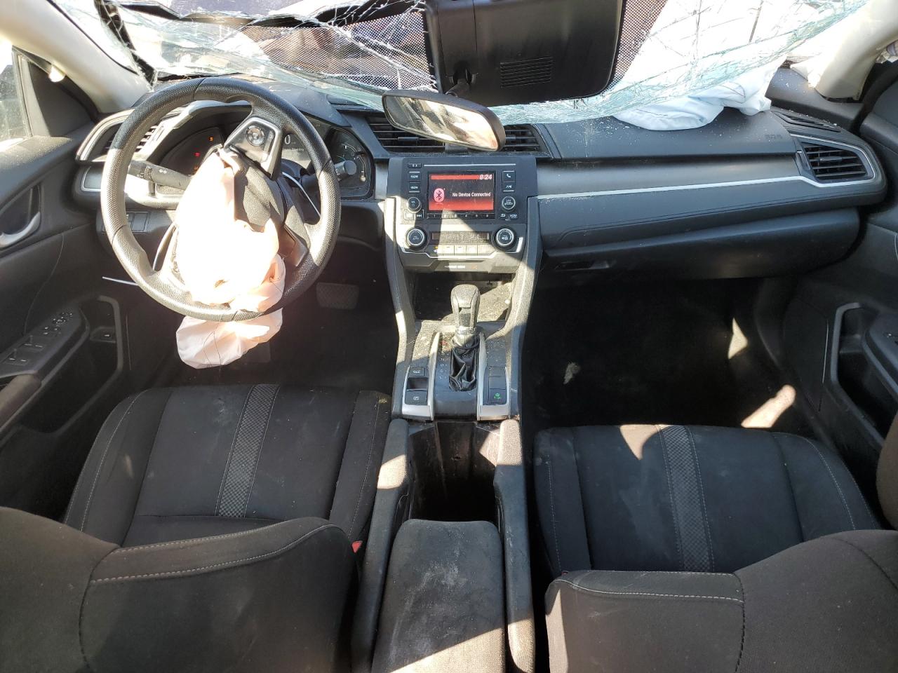 19XFC2F61KE018980 2019 Honda Civic Lx 19XFC2F61KE018980 2019 Honda Civic Lx